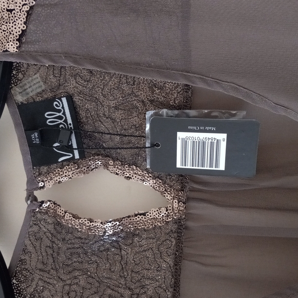 Noelle, Coco Brown sequel fancy top - Picture 2 of 3